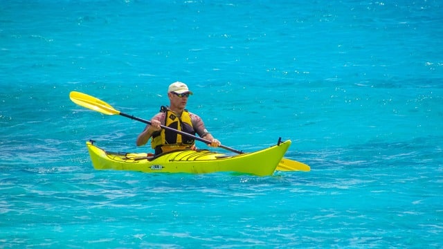 why is kayaking good for seniors